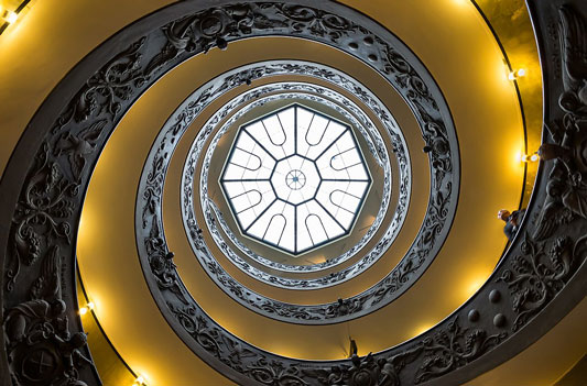 Below view of Bramante's spiral staircase by colin for wikimedia commons